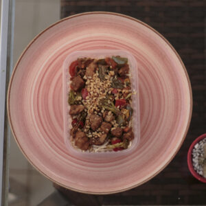 Macarrão Integral com Frango Xadrez