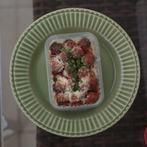 Macarrão Integral com Almôndegas